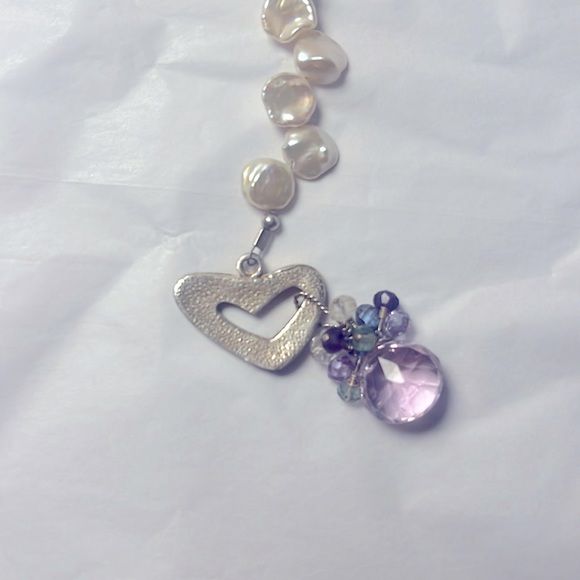 Real pearl necklace w/ silver heart toggle clasp & multi-stone cluster accent - Picture 2 of 3